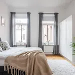 Large Central Gothenburg 2Bd Apt