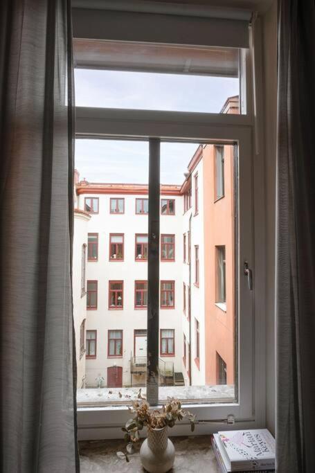 Large 2bd Apartamento