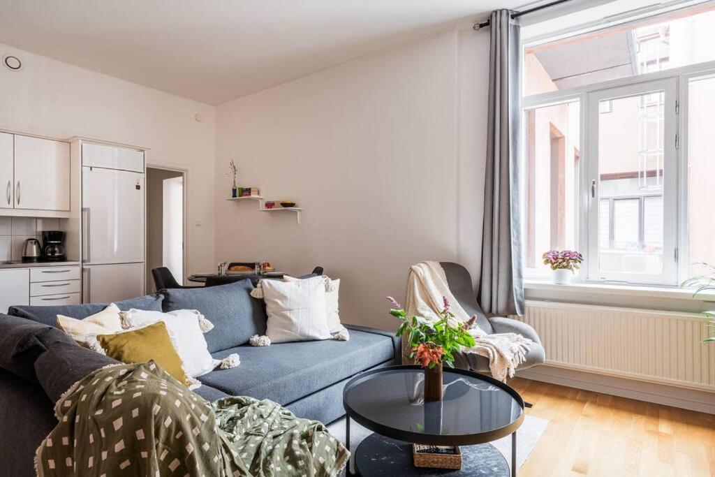 Large 2bd *
